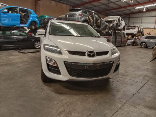 P5164 - Mazda CX-7 2011 White Wrecking