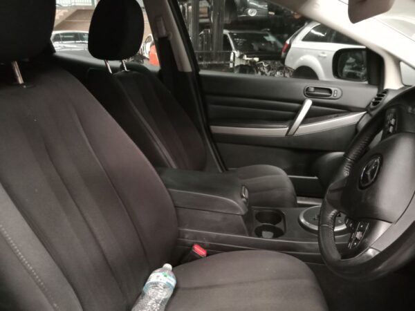 P5164 - Mazda CX-7 2011 White Wrecking - Image 3