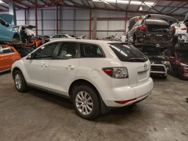 P5164 - Mazda CX-7 2011 White Wrecking - Image 13