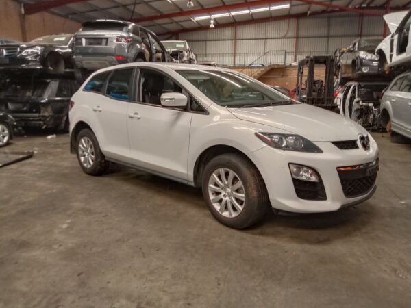 P5164 - Mazda CX-7 2011 White Wrecking - Image 16