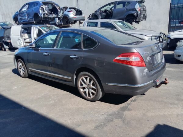 P5166 - Nissan Maxima 2011 Grey Wrecking - Image 11
