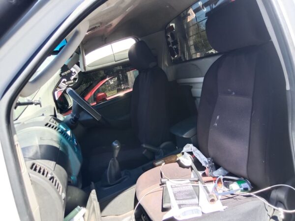 P5168 - Nissan Navara 2014 White Wrecking - Image 3