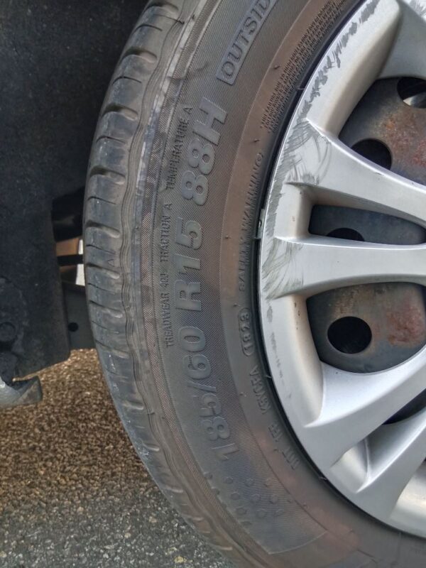 P5173 - Hyundai i20 2011 Silver Wrecking - Image 9