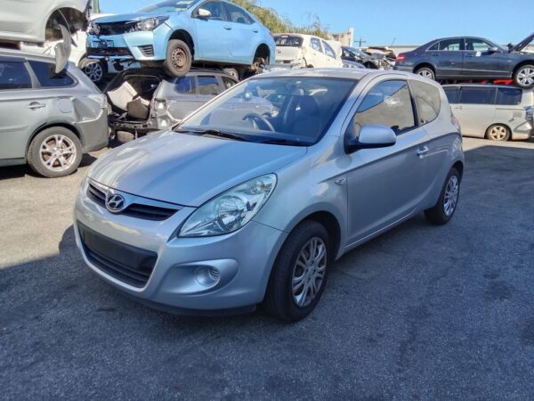 P5173 - Hyundai i20 2011 Silver Wrecking - Image 16