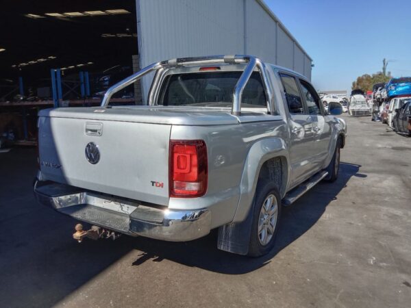 P5174 - Volkswagen Amarok 2013 Silver Wrecking - Image 10