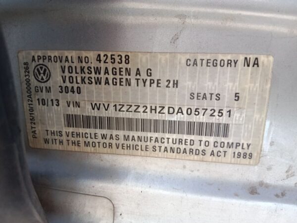 P5174 - Volkswagen Amarok 2013 Silver Wrecking - Image 11