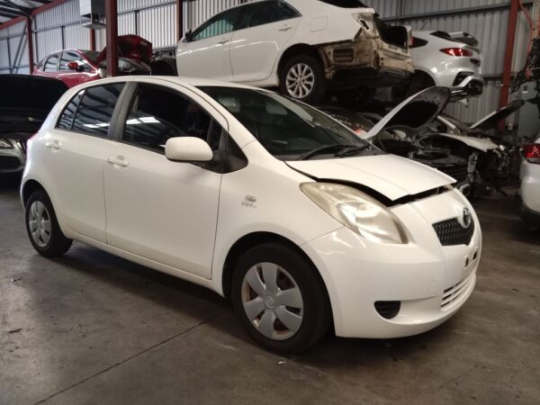 P5175 - Toyota Yaris 2008 White Wrecking - Image 16
