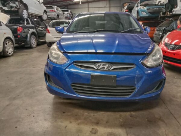 P5176 - Hyundai accent 2012 Blue Wrecking