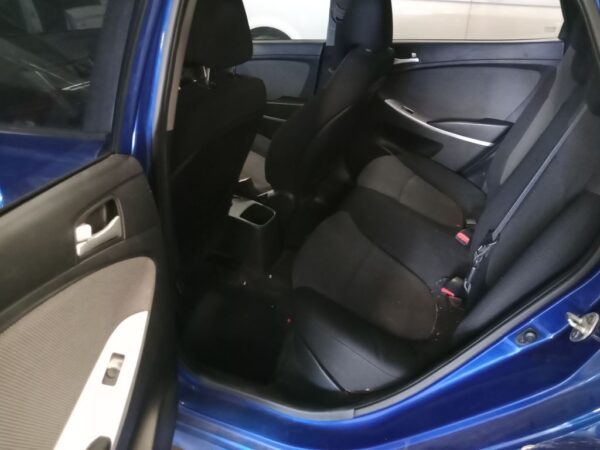 P5176 - Hyundai accent 2012 Blue Wrecking - Image 6