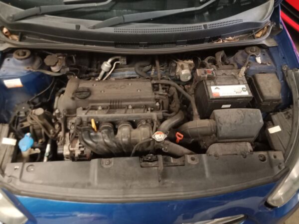 P5176 - Hyundai accent 2012 Blue Wrecking - Image 16