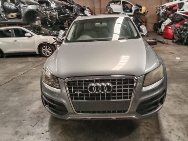 P5177 - Audi Q5 2010 Grey Wrecking