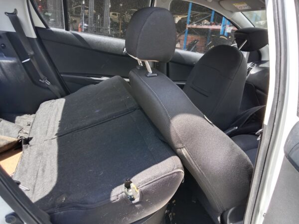 P5179 - Hyundai i20 2015 White Wrecking - Image 6