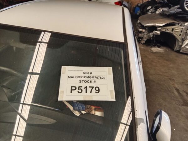 P5179 - Hyundai i20 2015 White Wrecking - Image 9