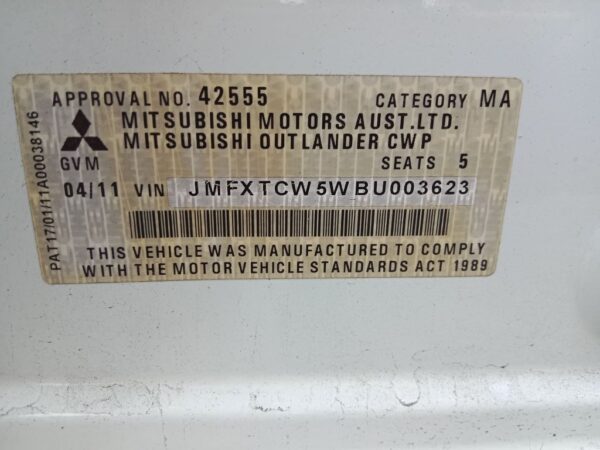 P5180 - Mitsubishi outlander 2011 White Wrecking - Image 10