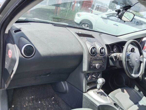 P5181 - Nissan Dualis 2011 Silver Wrecking - Image 3