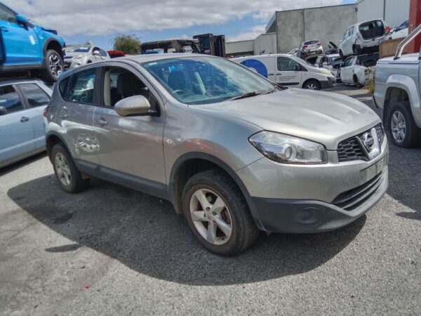 P5181 - Nissan Dualis 2011 Silver Wrecking - Image 15