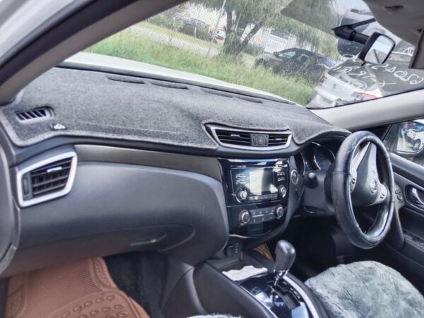 P5182 - Nissan X trail 2014 White Wrecking - Image 7