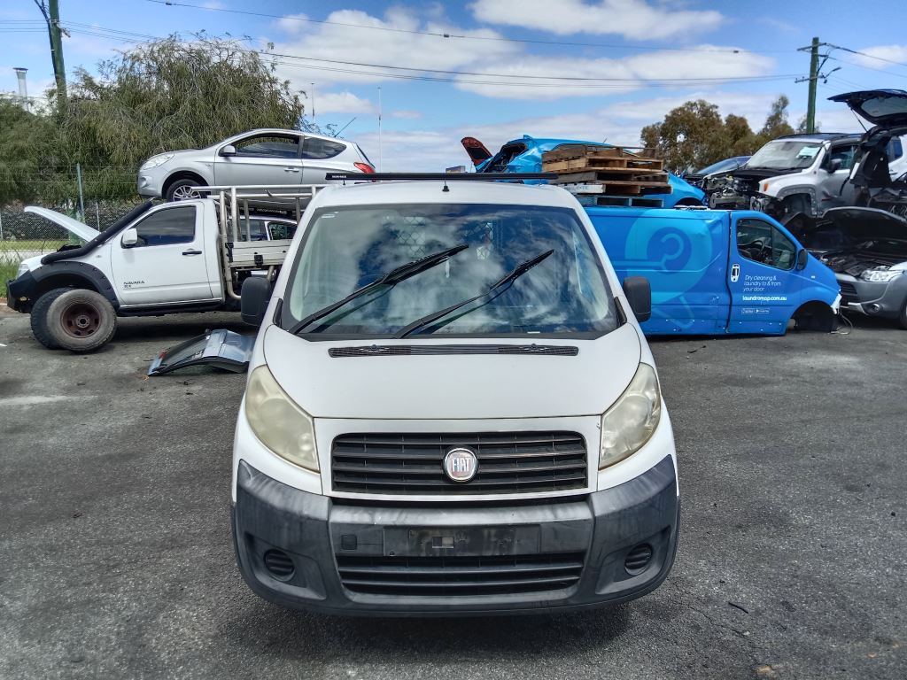 P5183 - Fiat scudo 2010 White Wrecking