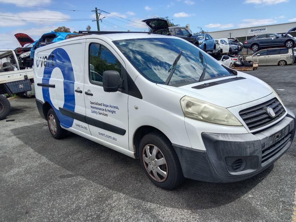 P5183 - Fiat scudo 2010 White Wrecking - Image 16
