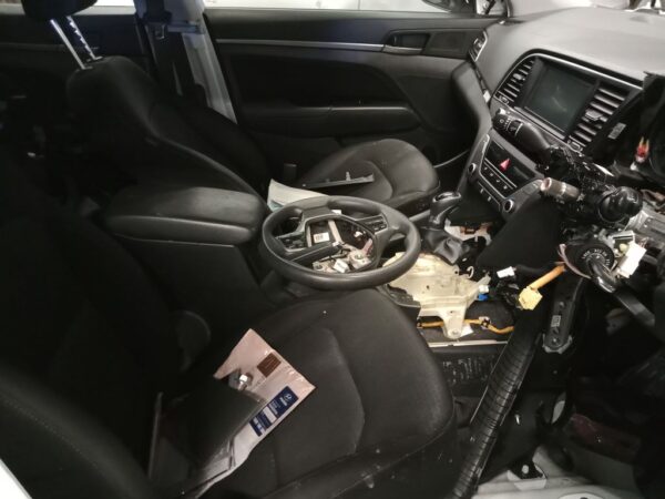 P5184 - Hyundai Elantra 2016 White Wrecking - Image 6