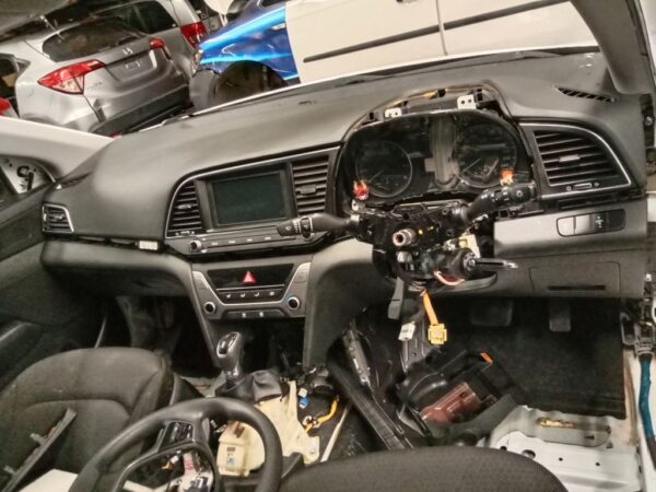 P5184 - Hyundai Elantra 2016 White Wrecking - Image 7