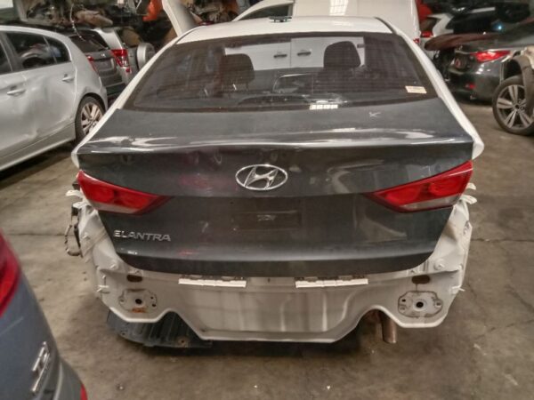 P5184 - Hyundai Elantra 2016 White Wrecking - Image 10