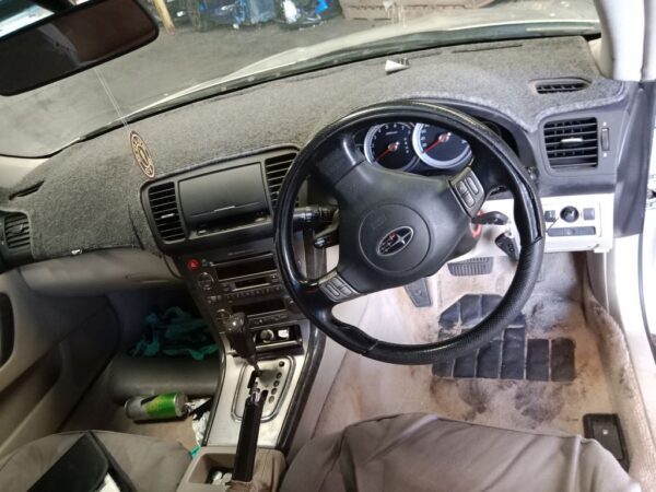 P5187 - Subaru outback 2004 Gold Wrecking - Image 5