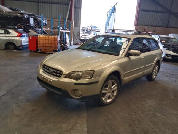 P5187 - Subaru outback 2004 Gold Wrecking - Image 15