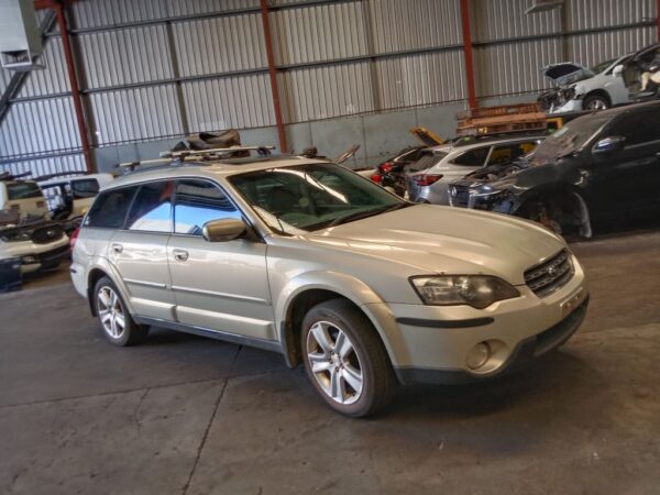 P5187 - Subaru outback 2004 Gold Wrecking - Image 16
