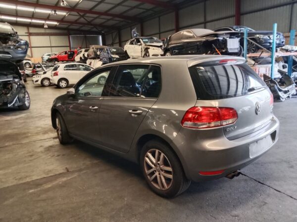 P5188 - Volkswagen golf TSI 2010 Grey Wrecking - Image 13