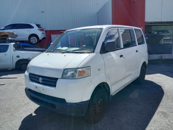 P5189 - Suzuki APV 2009 White Wrecking - Image 14