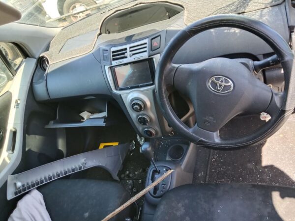 P5190 - Toyota Yaris 2008 Black Wrecking - Image 6