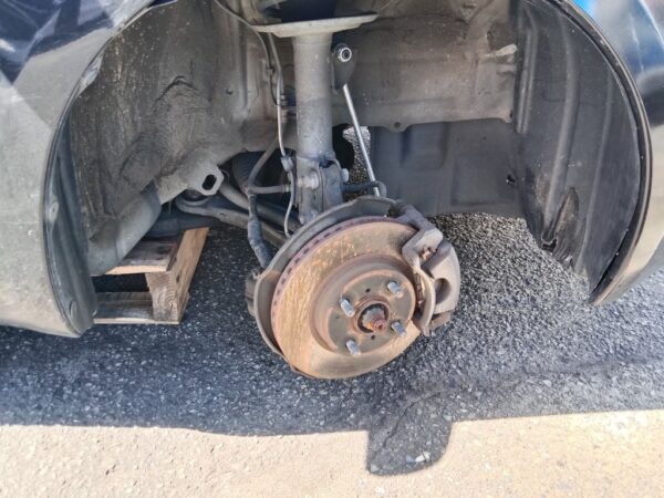 P5190 - Toyota Yaris 2008 Black Wrecking - Image 8