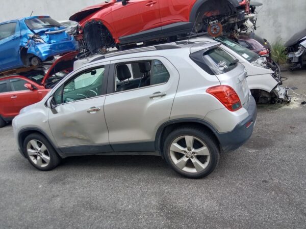 P5193 - Holden Trax 2014 Silver Wrecking - Image 2