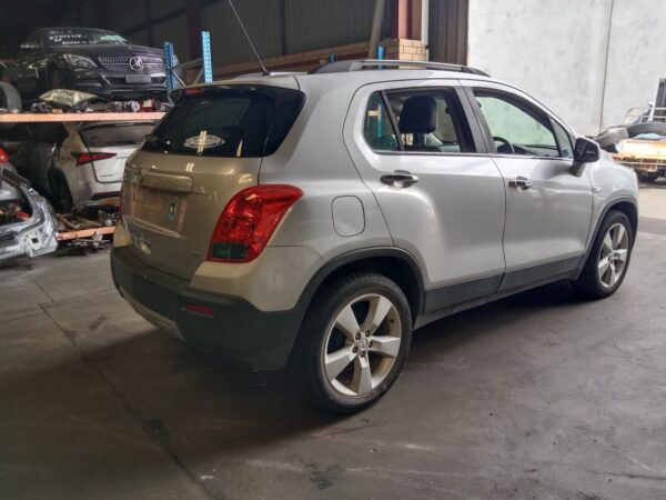 P5193 - Holden Trax 2014 Silver Wrecking - Image 12