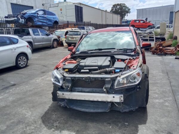 P5195 - Holden Commodore VF 2016 maroon Wrecking