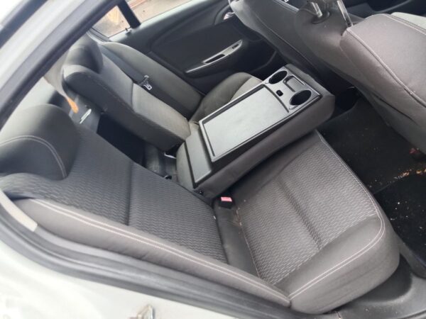 P5198 - Holden Commodore evoke 2014 White Wrecking - Image 6