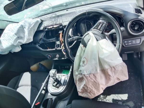 P5199 - Kia Cerato 2021 White Wrecking - Image 9