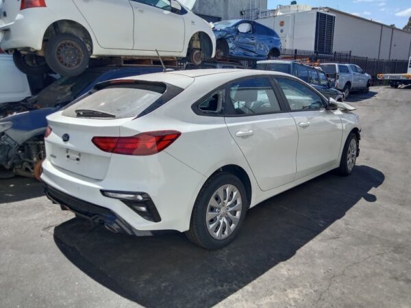 P5199 - Kia Cerato 2021 White Wrecking - Image 15