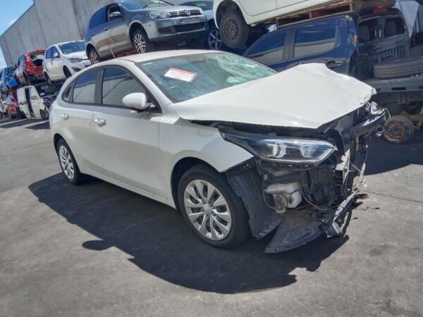 P5199 - Kia Cerato 2021 White Wrecking - Image 16