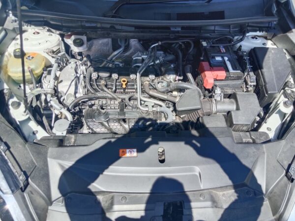 P5201 - Mitsubishi outlander 2022 White Wrecking - Image 4