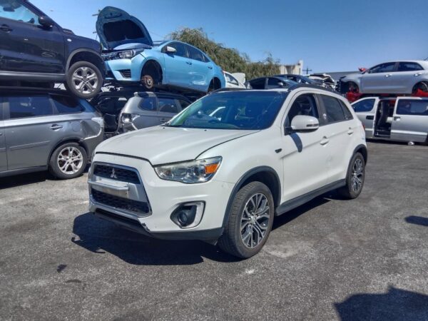 P5202 - Mitsubishi ASX 2017 White Wrecking