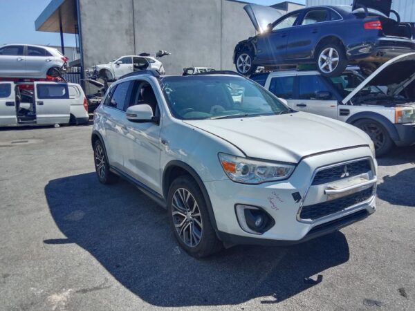 P5202 - Mitsubishi ASX 2017 White Wrecking - Image 16