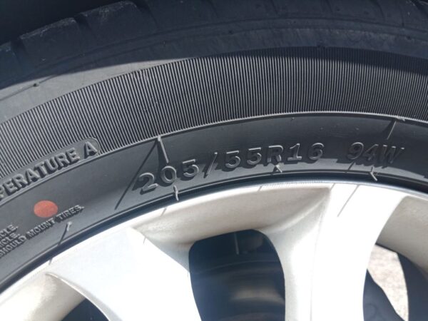 P5203 - Hyundai i30 2008 White Wrecking - Image 8