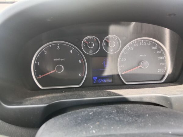 P5203 - Hyundai i30 2008 White Wrecking - Image 10