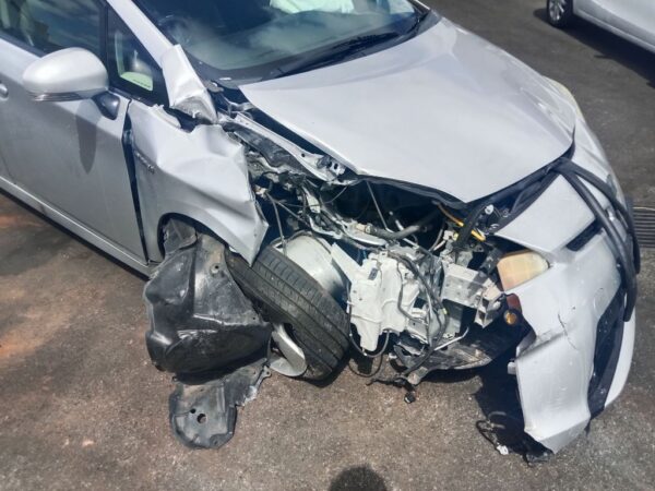 P5204 - Toyota Prius Hybrid 2013 Silver Wrecking - Image 9
