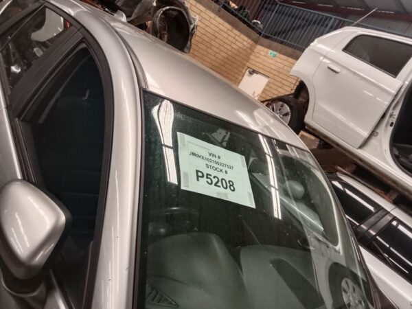 P5208 - Mazda CX-5 2014 Grey Wrecking - Image 10