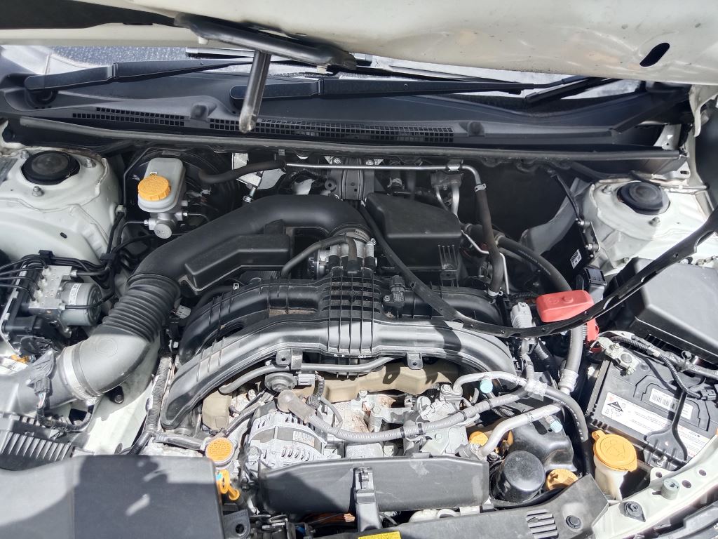 P5211 - Subaru Impreza 2017 White Wrecking - Image 3