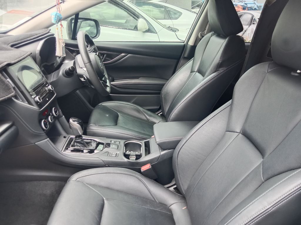 P5211 - Subaru Impreza 2017 White Wrecking - Image 8