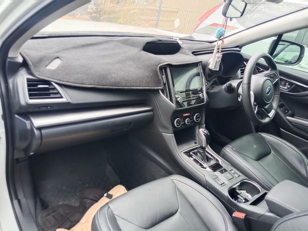 P5211 - Subaru Impreza 2017 White Wrecking - Image 9